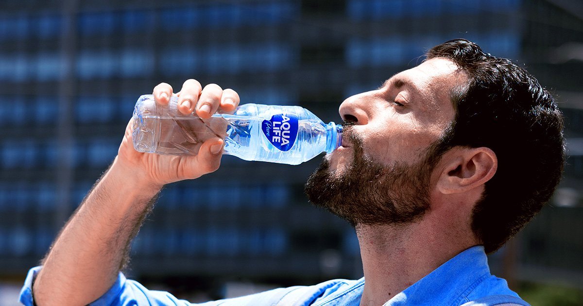 Comment l’hydratation impacte votre corps: fonctions essentielles expliquées